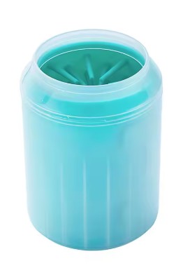 Vaso limpiador de patas Limpo turquesa sobre fondo blanco